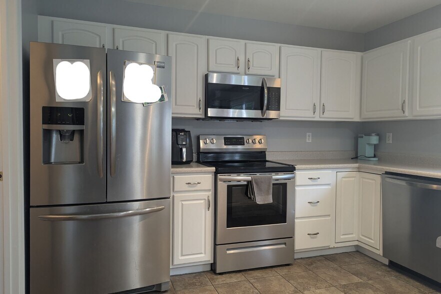 Building Photo - 107 Trotters Creek Ln