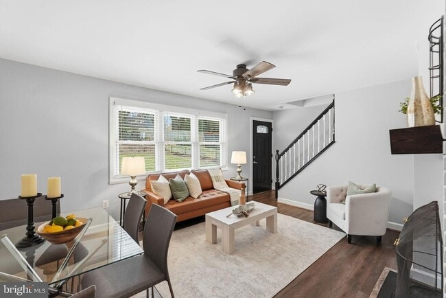 Building Photo - 5716 Crawford Dr