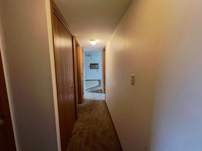 Building Photo - 2306 Radtke Ave