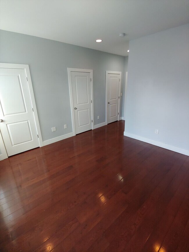 Building Photo - Grays Ferry-Modern South Philadelphia