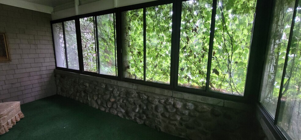 Building Photo - 30 Lyman St