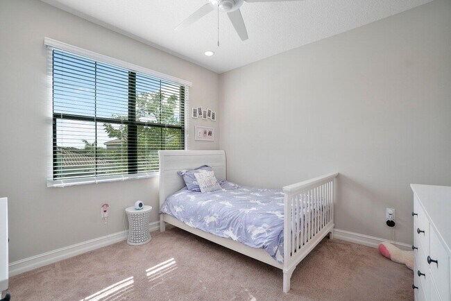Building Photo - 13799 Moss Agate Ave