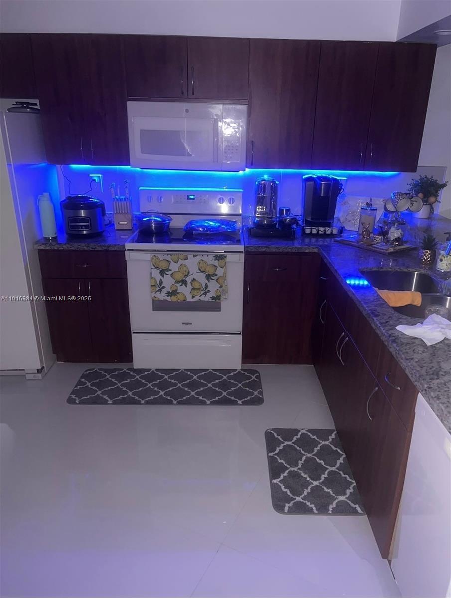 Building Photo - 13198 SW 10th Terrace Dr