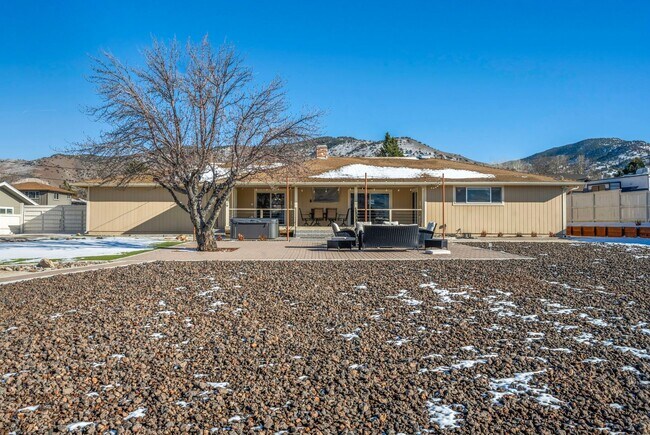 Building Photo - FULLY FURNISHED MOUNTAIN VIEW RETREAT with HOT TUB, RV PARKING & NO HOA