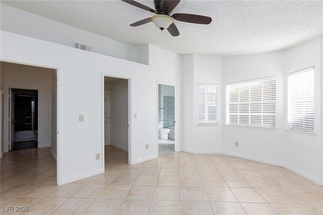 Building Photo - 2208 Ladue Dr