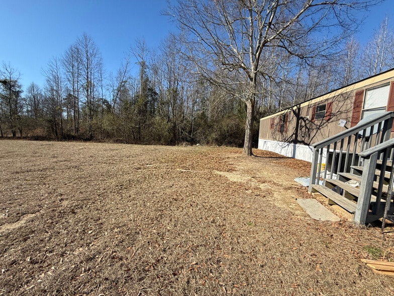 Building Photo - 80 Buttercup Dr