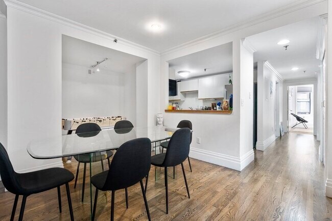 Building Photo - 390 Commonwealth Ave