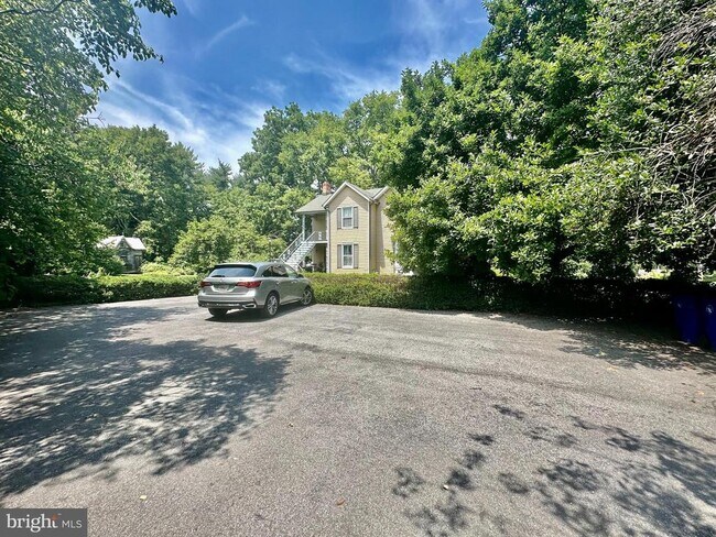 Building Photo - 3504 Buckeystown Pike