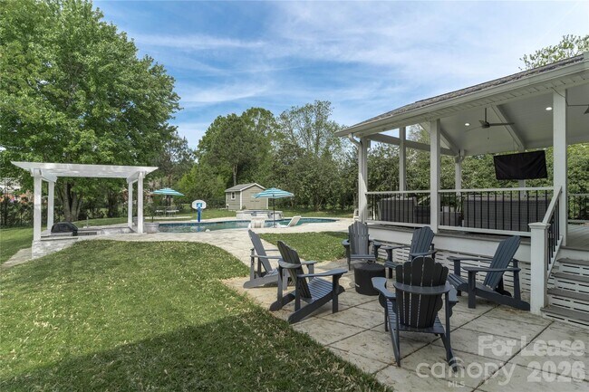 Building Photo - 16647 Greenfarm Rd