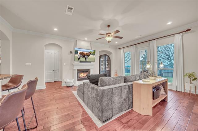 Building Photo - 5048 Exposition Way