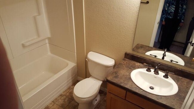 Building Photo - 3 bedroom in Billings MT 59105