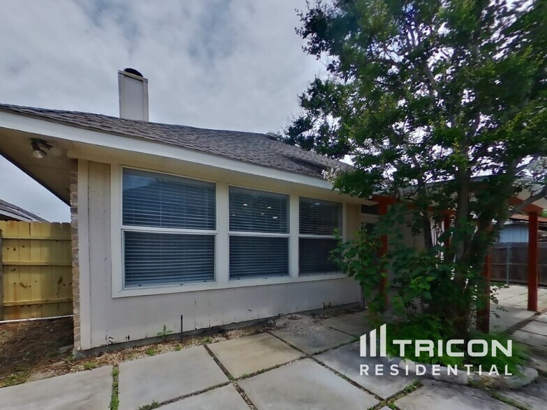 Building Photo - 5619 Indian Hill Dr