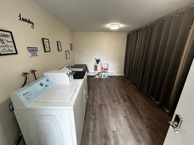 Laundry - 22819 15th Ave SE