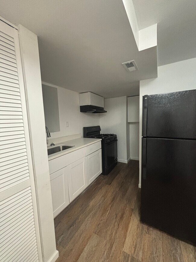 Building Photo - 1944 S Springfield Ave