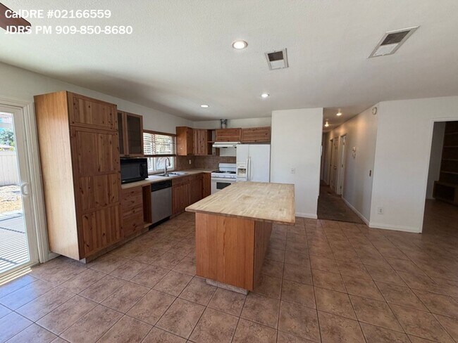 Building Photo - Chino 3 Bedroom Home