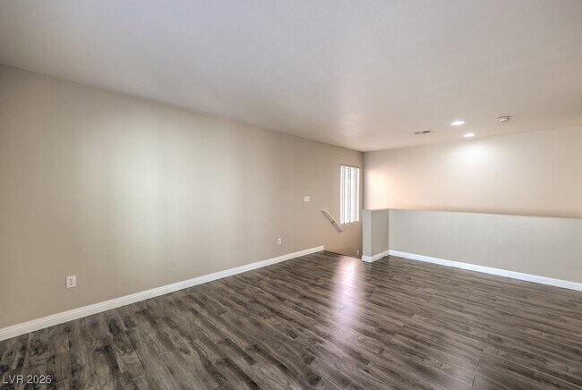 Building Photo - 7987 Delft Blue St