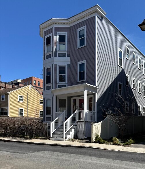 Building Photo - 21 Haverford Street