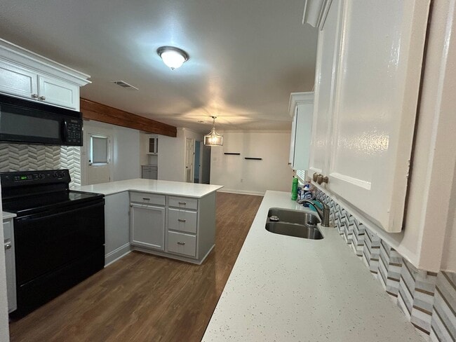 Building Photo - Great home in a Great Denham Springs Location