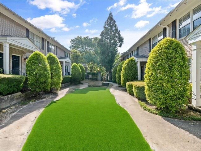 Building Photo - 2232 Dunseath Ave NW