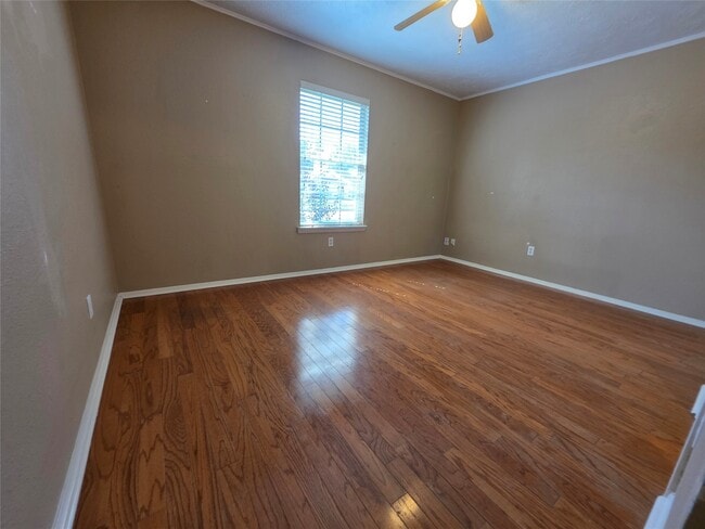 Building Photo - 463 Lost Rock Dr