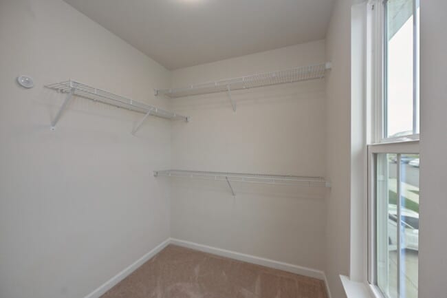 Building Photo - 633 Exmoor Dr