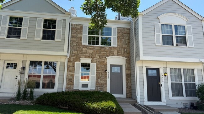 Primary Photo - Fully Remodeled 2 Bedroom Townhome in Sout...