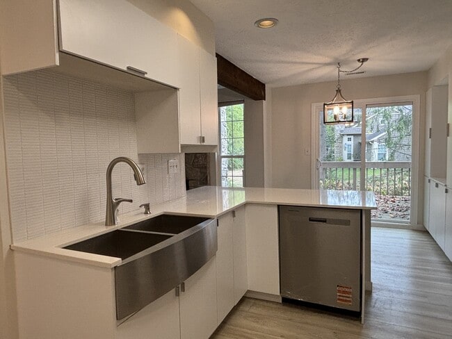 Building Photo - 4771 Stansbury Ln