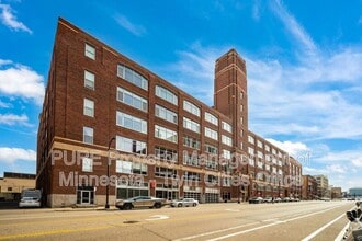 Building Photo - 700 N Washington Ave