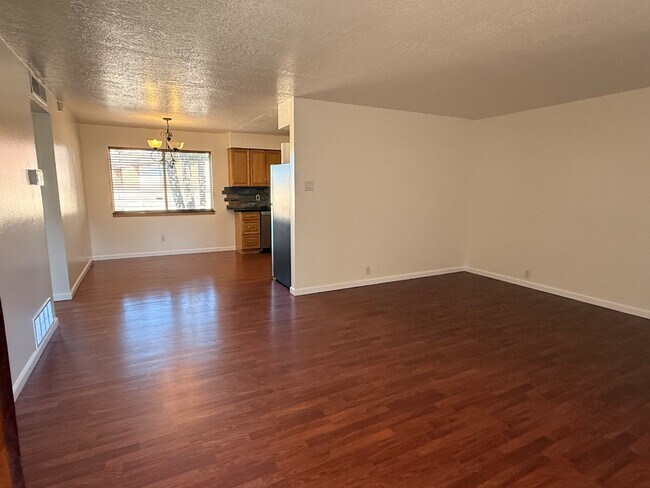 Building Photo - 3913 Pitt St NE