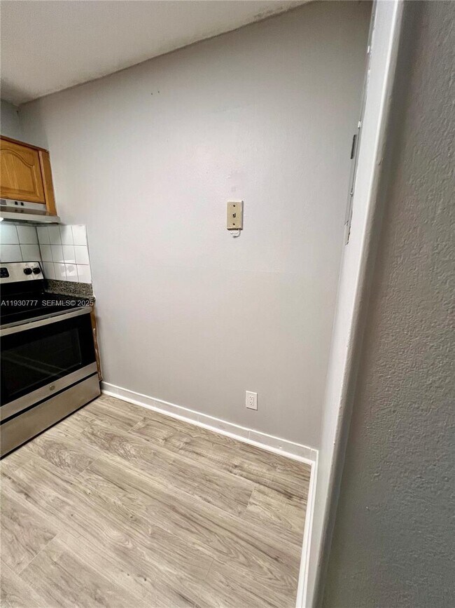 Building Photo - 210 172nd St