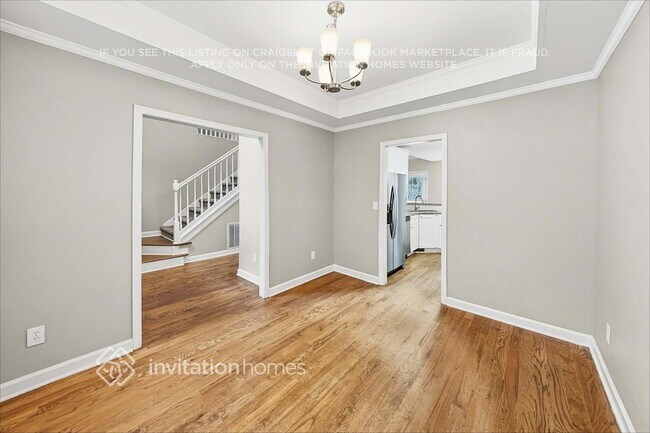 Building Photo - 6984 Forest Manor Dr