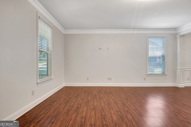 Building Photo - 155 Colonial Ct