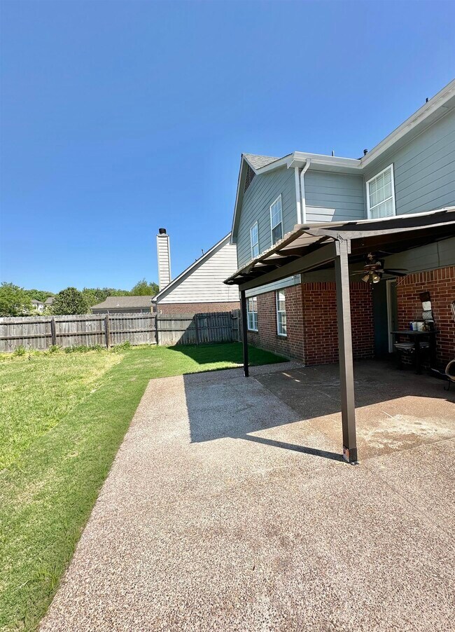 Building Photo - 10006 Cameron Ridge TR