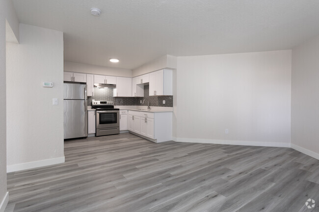 1BR, 1BA - 615 SF - Copper Canyon Apartments