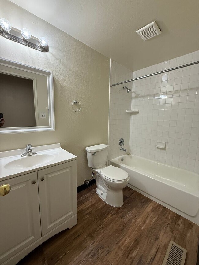 Building Photo - Adorable single story home in Sparks