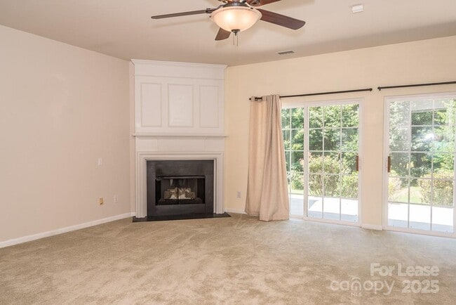 Building Photo - 6937 Rothchild Dr