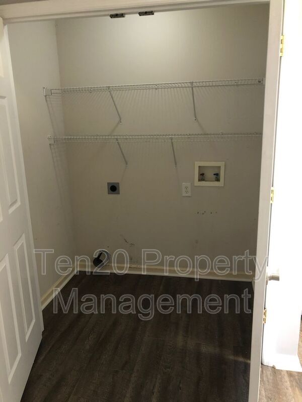 Building Photo - 6028 N Pointe Dr
