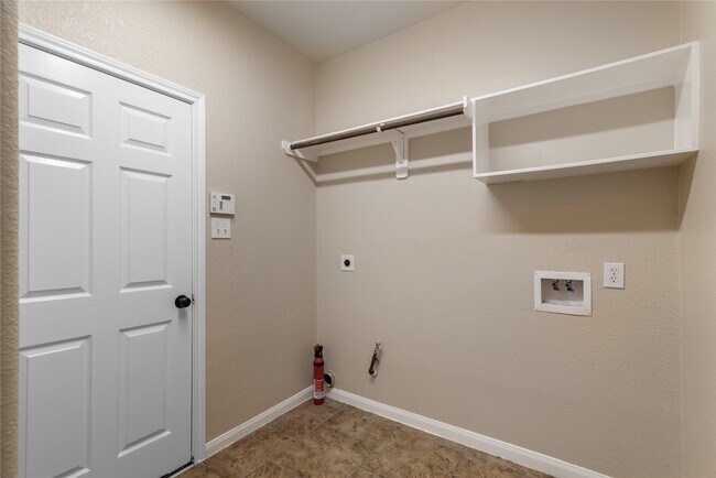 Building Photo - 24822 Dutton Point Dr
