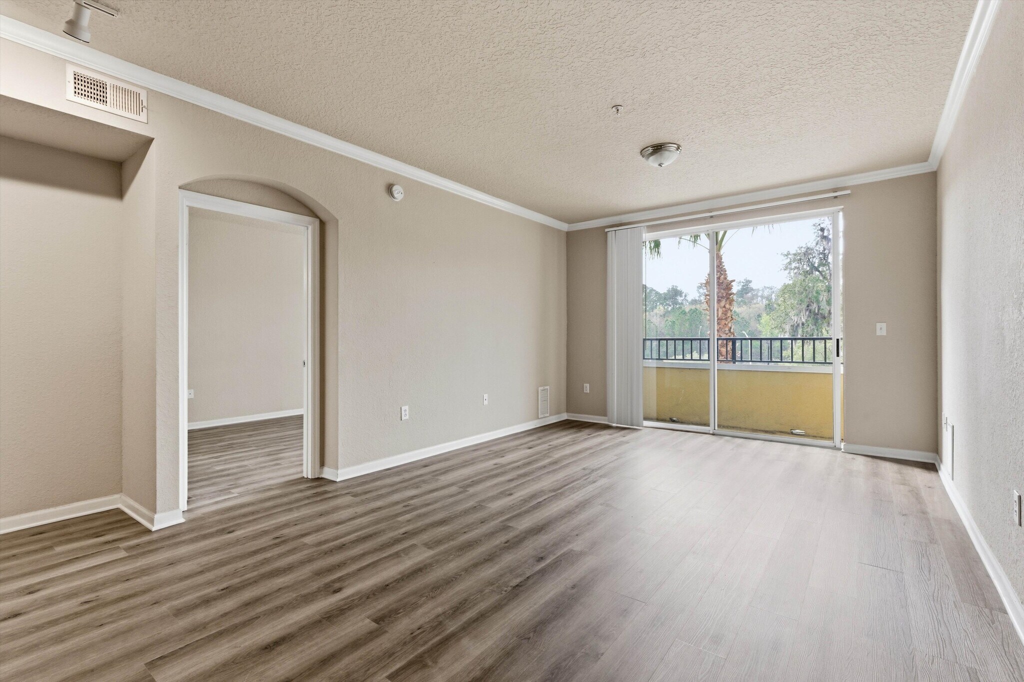 Building Photo - 8539 Gate Pky W