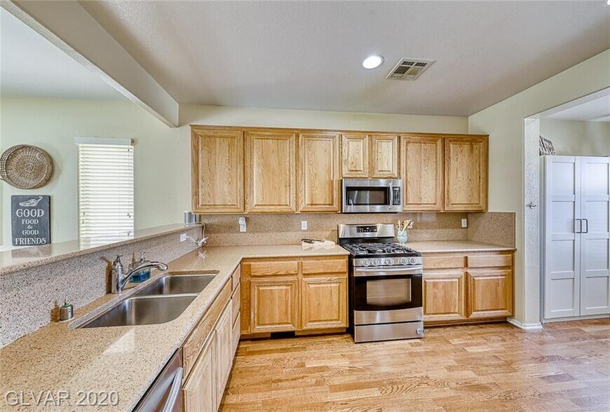 Building Photo - 1049 Garnet Ridge Ct