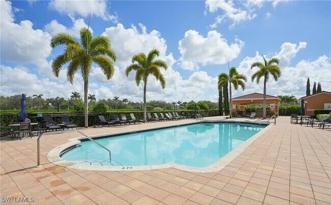 Building Photo - 1840 Florida Club Cir