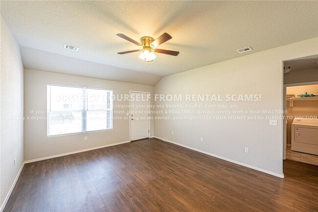 Building Photo - 400 W Fitchberg St