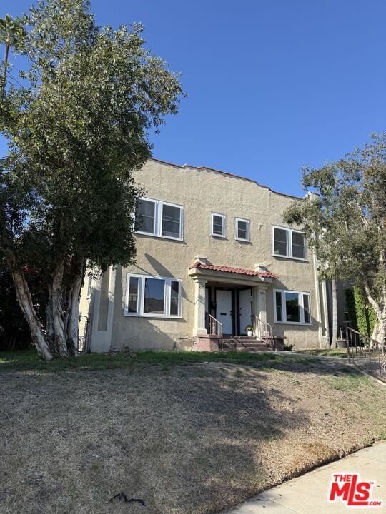 Building Photo - 2315 1/2 Lucerne Ave