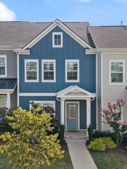 Building Photo - 842 Westcott Ln
