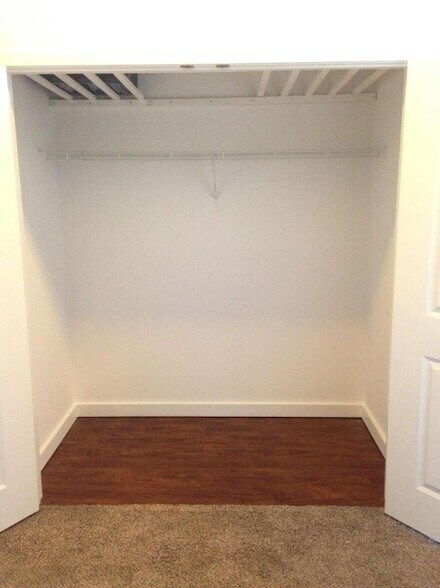 Building Photo - 300 S Australian Ave