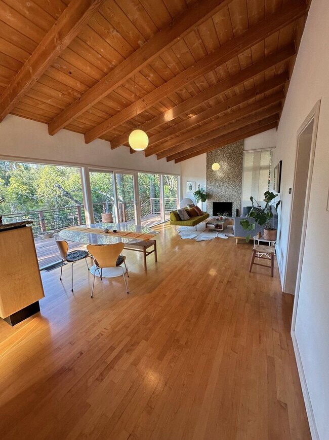 Building Photo - Pasadena Paradise! Mid Century Modern Home with Huge Deck and Hillside Views