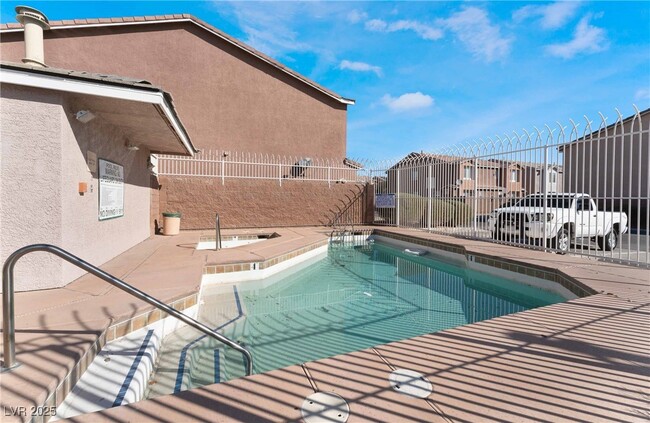 Building Photo - 3684 Hidden Beach Ct