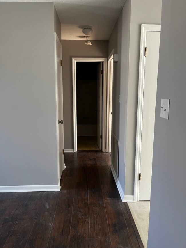 Building Photo - 1608 Windsong Ct