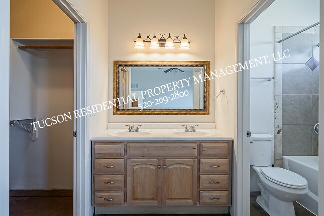 Building Photo - 7399 E Poinciana Pl