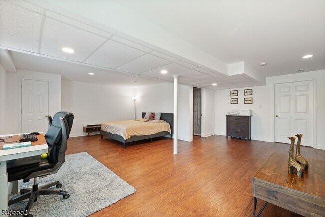 Building Photo - 18 Henning Terrace